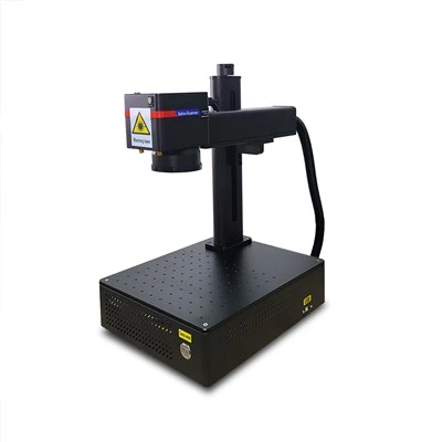 Pieni kuitu lasermerkintäkone